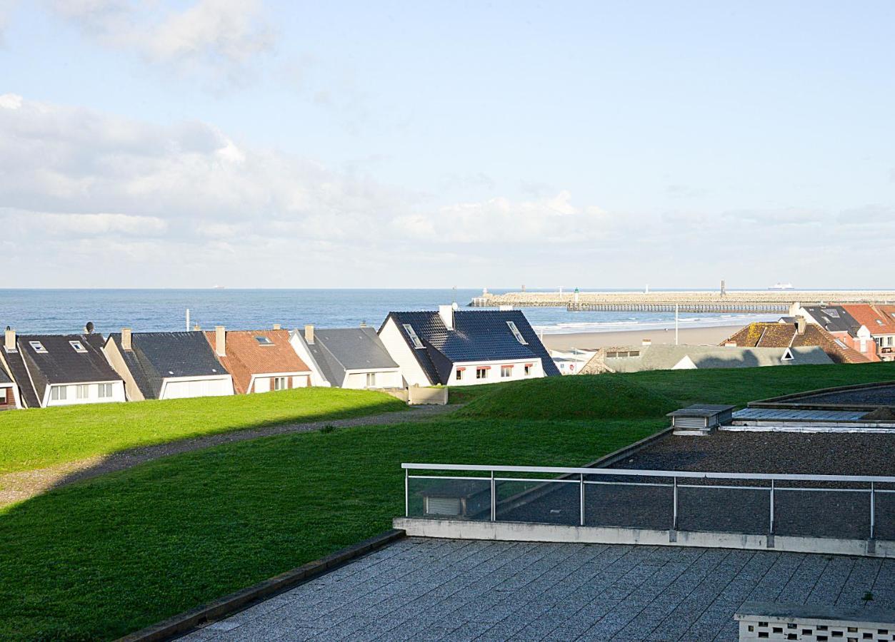 Le Bord De Mer Calais Extérieur photo